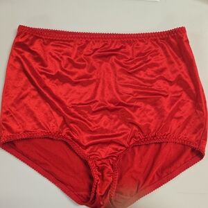 Vassarette Red  Briefs NWOT
